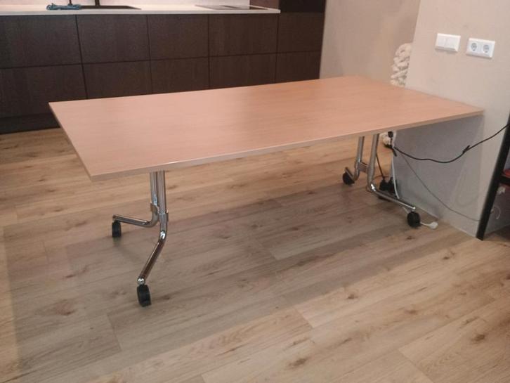 Bureau op wieltjes, Huis en Inrichting, Bureaus, Gebruikt, Bureau, Met wielen, Ophalen