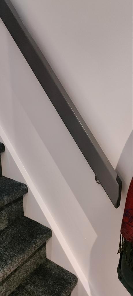 Houten trapleuning compleet met toebehoren, Doe-het-zelf en Verbouw, Ladders en Trappen, Gebruikt, Trap, 2 tot 4 meter, Ophalen