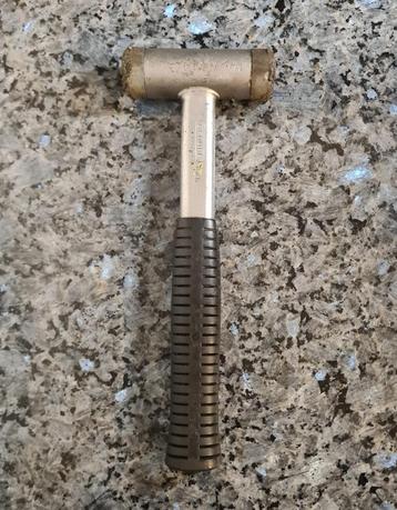 Gedore hamer beschikbaar voor biedingen