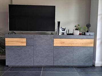 Moderne TV-meubel / dressoir te koop