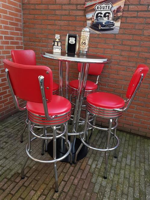 FIFTIES SIXTIES AMERIKAANSE BARKRUKKEN BEL AIR BAR TAFEL, Huis en Inrichting, Barkrukken, Zo goed als nieuw, 4 krukken, Draaibaar