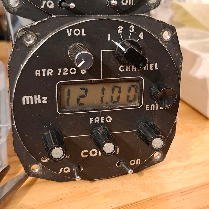 AM cockpit zendontvanger ATR720 met gegevens / +13,75 VDC, Verzamelen, Luchtvaart en Vliegtuigspotten, Gebruikt, Overige typen