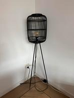 Vloerlamp Balan zwart bamboe - Kwantum, Huis en Inrichting, Lampen | Vloerlampen, Ophalen, Zo goed als nieuw, Metaal, 100 tot 150 cm