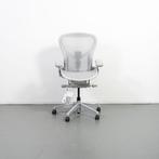 1x Herman Miller Aeron Remastered Mineral/Satijn maat B, Ophalen of Verzenden, Zo goed als nieuw, Grijs, Bureaustoel