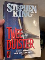 Stephen King - Twee Duister, Boeken, Ophalen of Verzenden, Gelezen, Nederland