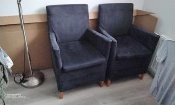 Stoelen beschikbaar voor biedingen