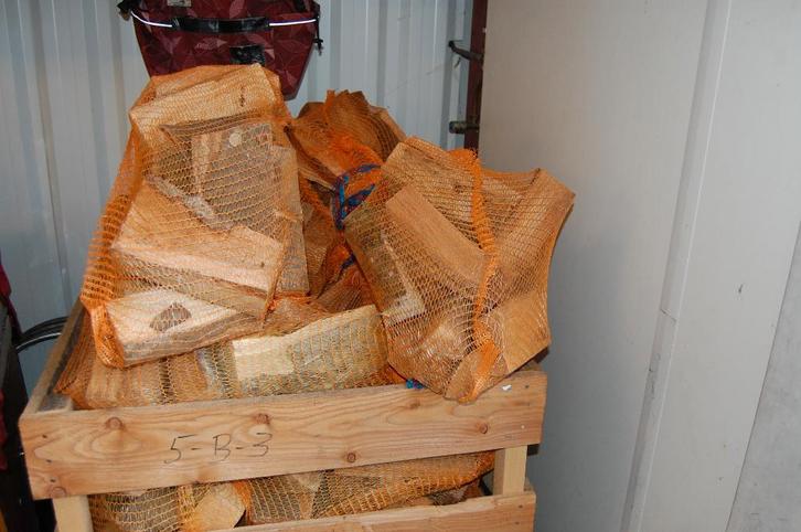 zakken / nettten ovengedroogd haardhout / brandhout, Tuin en Terras, Haardhout, Blokken, Beukenhout, Minder dan 3 m³, Ophalen