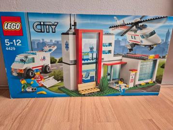 Lego City ziekenhuis met reddingshelicopter - 4429 beschikbaar voor biedingen