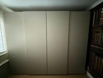 Ikea pax kledingkasten beschikbaar voor biedingen