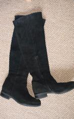Prachtige zwart suede leren overknee laarzen 39, Kleding | Dames, Schoenen, Ophalen of Verzenden, Zo goed als nieuw, Zwart, Hoge laarzen