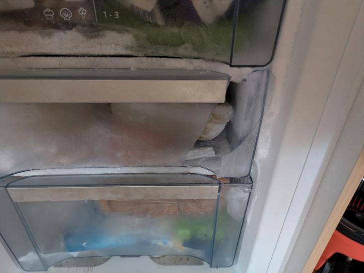 Inbouw Koelkast + Vriezer !, Witgoed en Apparatuur, Koelkasten en IJskasten, Gebruikt, Met aparte vriezer, 160 cm of meer, Ophalen of Verzenden