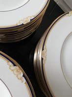 Wedgwood Cavendish 14 personen + extra, Huis en Inrichting, Keuken | Servies, Ophalen, Zo goed als nieuw, Bord(en), Wedgwood