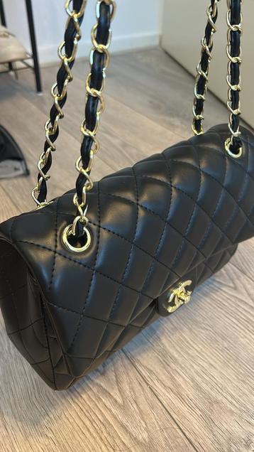 Dames designer tas beschikbaar voor biedingen