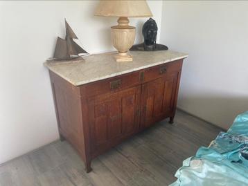 Antieke Dressoir eikenhout beschikbaar voor biedingen