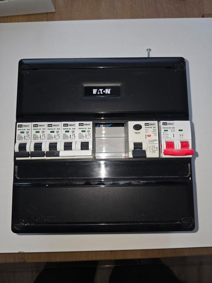 Groepenkast met fornuisgroep, aardlek & hoofdschakelaar, Doe-het-zelf en Verbouw, Elektra en Kabels, Gebruikt, Overige typen, Ophalen of Verzenden