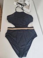 Badpak met uitsnede zijkanten size L/40., Kleding | Dames, Badmode en Zwemkleding, Ophalen of Verzenden, Zo goed als nieuw, Zwart