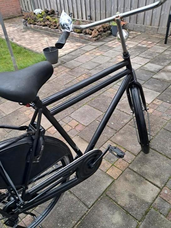 Mooi heren  fiets 28inch  met nieuwe spullen  er op, Fietsen en Brommers, Fietsen | Bakfietsen, Zo goed als nieuw, Ophalen of Verzenden