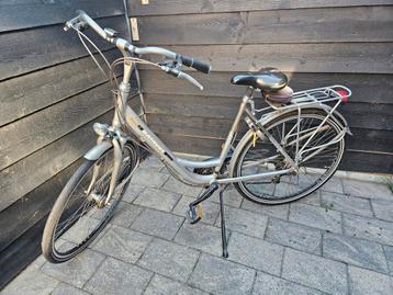 Batavus Damesfiets met Lage Instap en Versnellingen beschikbaar voor biedingen
