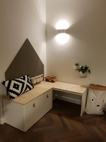 Gratis: Houten huis beschikbaar voor biedingen