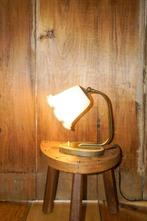 vintage geplooide melkglazen lamp * bloemvormig nachtlampje, Ophalen of Verzenden