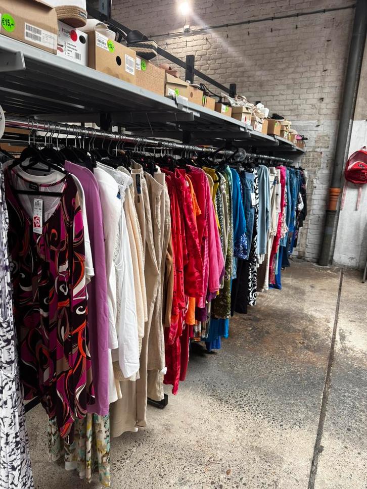 Partij dameskleding grote maten en veel meer!, Kleding | Dames, Grote Maten, Ophalen