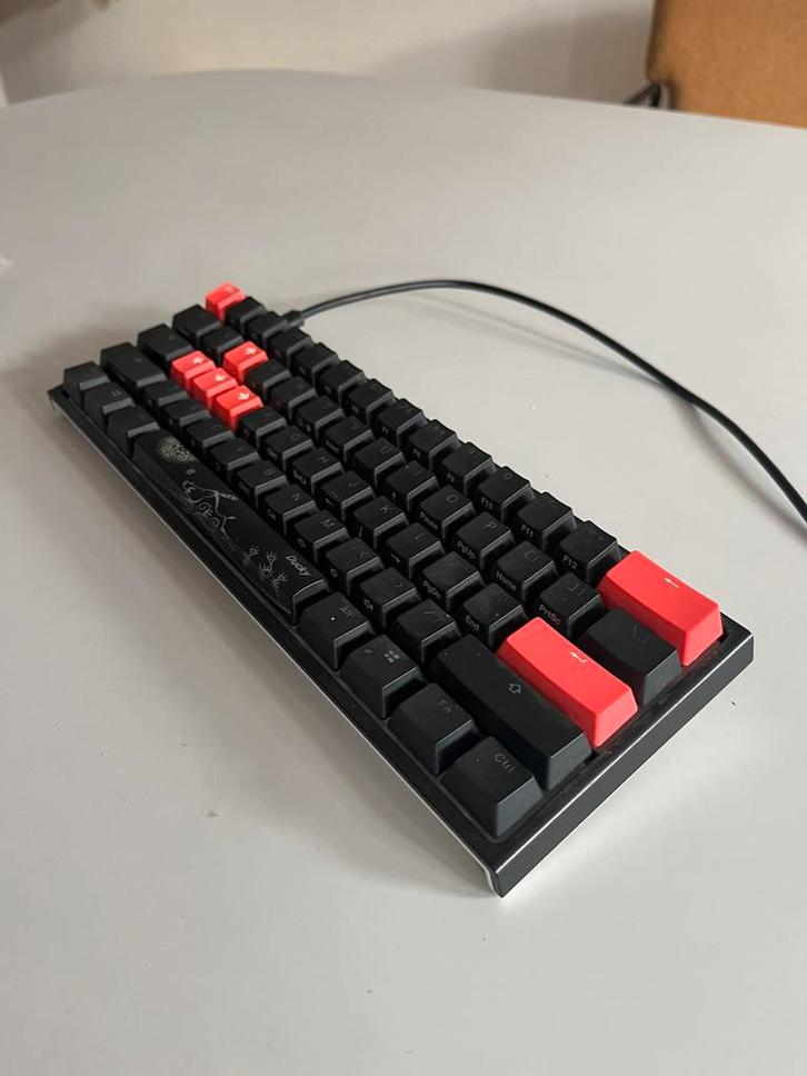Ducky one 2 mini toetsenbord met extra toetsen, Computers en Software, Toetsenborden, Zo goed als nieuw, Qwerty, Bedraad, Gaming toetsenbord