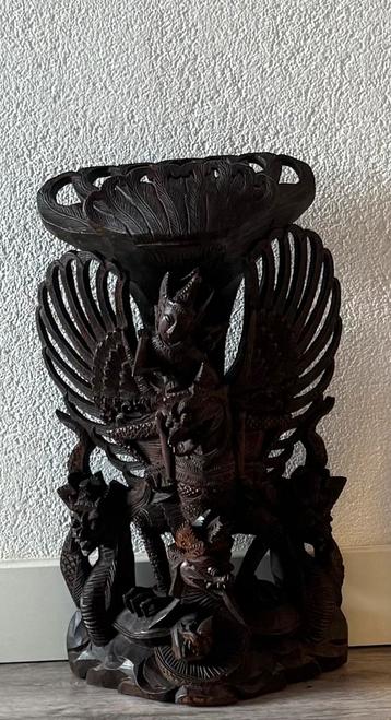 Mooi zwaar aantiek Balinees Houtsnijwerk Garuda, Visnu, Naga beschikbaar voor biedingen
