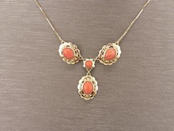 Gouden choker met bloedkoraal                            G12 beschikbaar voor biedingen