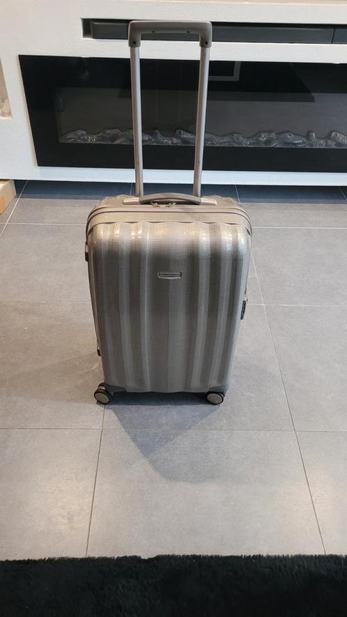 SAMSONITE LITE CUBE SPINNER 68CM ZILVER, Sieraden, Tassen en Uiterlijk, Koffers, Zo goed als nieuw, Hard kunststof, 60 tot 70 cm