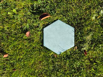 Tegels restpartij hexagon beschikbaar voor biedingen