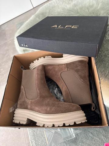 Nieuwe Spaanse Suede Boots - Maat 36 beschikbaar voor biedingen