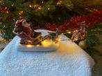 Kerstdorp- Kerstman in de arrenslee met verlichting., Diversen, Kerst, Ophalen of Verzenden, Zo goed als nieuw