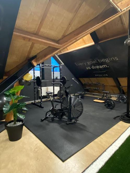 Nieuwe rubber sportvloer tegels 100x100x2 900kg’/m3 hyrox, Sport en Fitness, Fitnessmaterialen, Nieuw, Ophalen of Verzenden