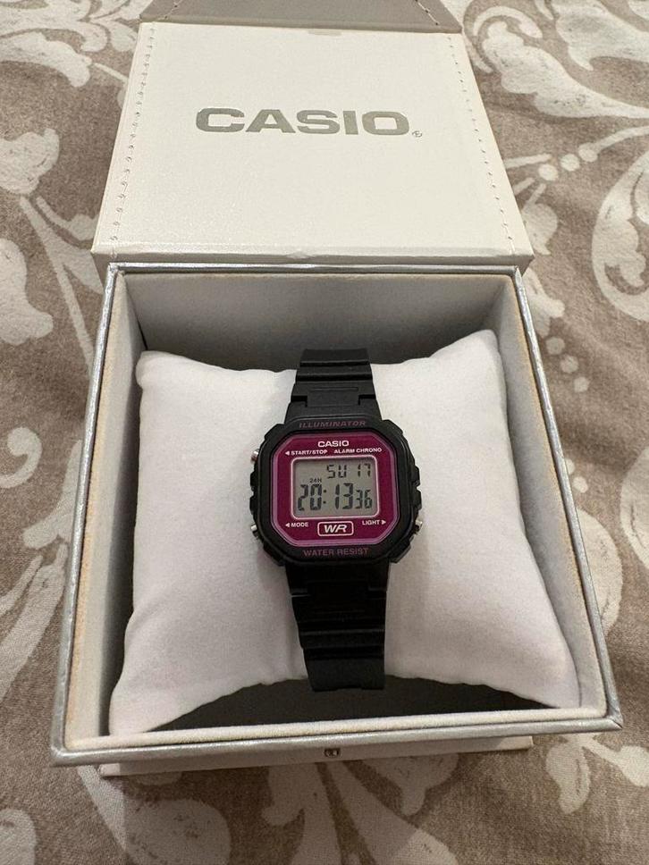 Nieuwe Casio LA-20WH Analoog Horloge, Sieraden, Tassen en Uiterlijk, Horloges | Dames, Nieuw, Polshorloge, Overige merken, Kunststof