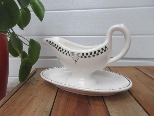 oude sauskom gemerkt. Beige met groene blokjesrand, Antiek en Kunst, Antiek | Servies los, Ophalen of Verzenden