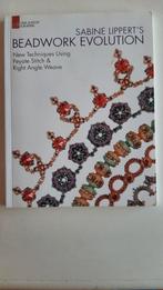 Sabine Lippert's Beadwork Evolution - sieraden weven met kra, Ophalen of Verzenden, Zo goed als nieuw, Lippert's