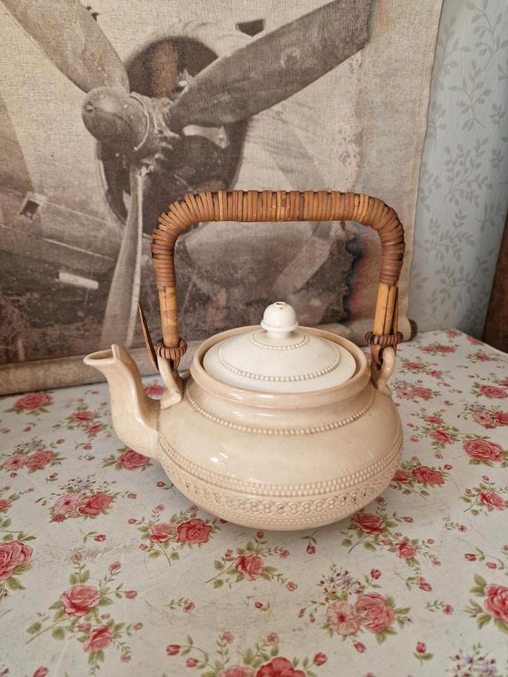 Antiek beboterde chocoladeketel, Antiek en Kunst, Antiek | Servies los, Ophalen of Verzenden