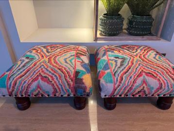 Poefjes hocker kruk plantentafel stoeltje bankje roze beschikbaar voor biedingen