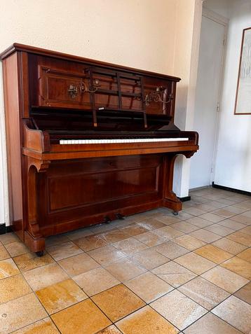 Schiedmayer piano beschikbaar voor biedingen
