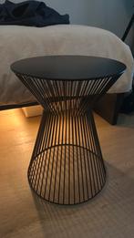 WOOOD Suus bijzettafel metaal zwart, Huis en Inrichting, Tafels | Bijzettafels, Minder dan 55 cm, Metaal of Aluminium, Rond, Zo goed als nieuw