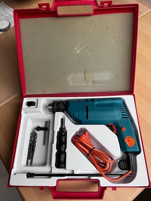Black & Decker boormachine in koffer, Doe-het-zelf en Verbouw, Gereedschap | Boormachines, Zo goed als nieuw, Boormachine, 400 tot 600 watt