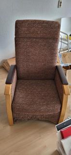 Bruine fauteuil - comfortabel, met gebruikerssporen, Huis en Inrichting, Fauteuils, Ophalen