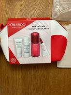 Shiseido gezichtsverzorging tasje dag creme enz, Sieraden, Tassen en Uiterlijk, Uiterlijk | Cosmetica en Make-up, Ophalen of Verzenden