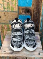 NIJI zwart gevoerde Boots " Look a likes " maat 36, Zwart, Nieuw, Ophalen of Verzenden, Sneakers of Gympen