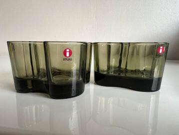 2 Iittala Alvar Aalto Schaal ‘Votive’ Olijfgroen beschikbaar voor biedingen