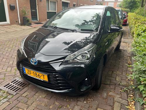 Toyota Yaris 1.5 Full Hybrid 100pk 5D Aut 2019 Zwart,Dealer., Auto's, Toyota, Particulier, Yaris, ABS, Achteruitrijcamera, Airbags