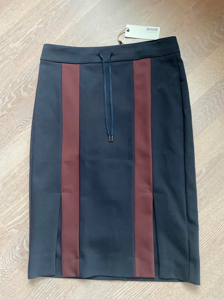 Rok donkerblauw met bordeaux rood, Maat 38/40 (M), Blauw, Nieuw, Ophalen of Verzenden