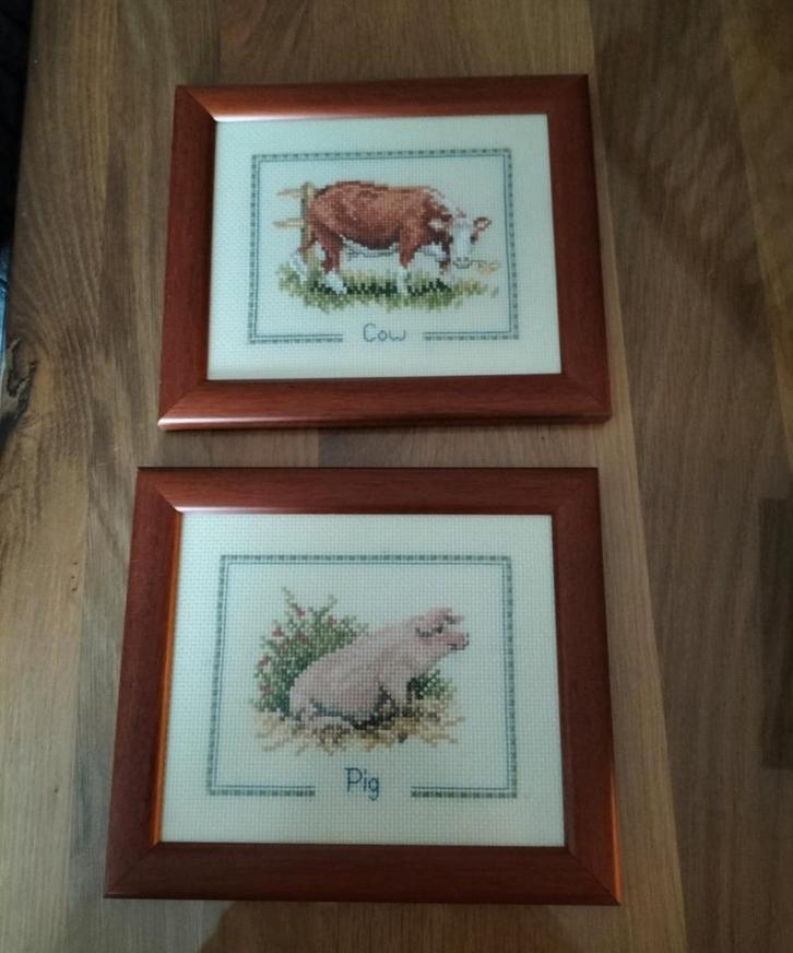 Koe en Varken Kruissteek Schilderijen, Antiek en Kunst, Kunst | Overige Kunst, Ophalen of Verzenden