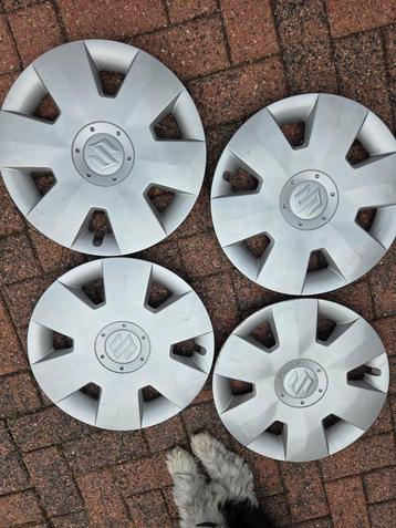 Wieldoppen Suzuki 15 inch beschikbaar voor biedingen