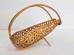 Vintage wijnfleshouder webbing boho gevlochten rotan ‘60, Ophalen of Verzenden, Gebruikt, Overige gebieden, Rode wijn